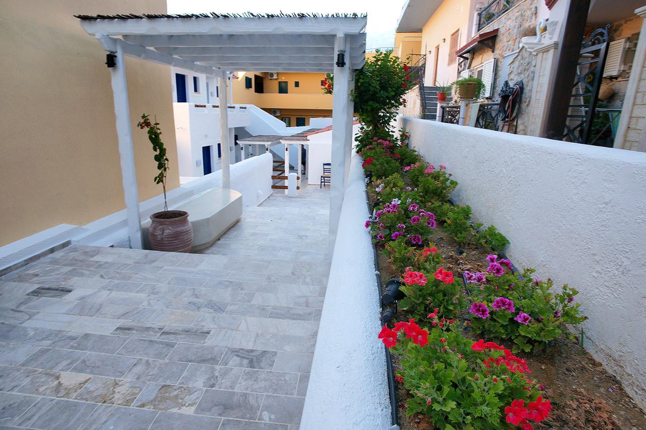 La Playa Boutique Apartments Миртеа Экстерьер фото